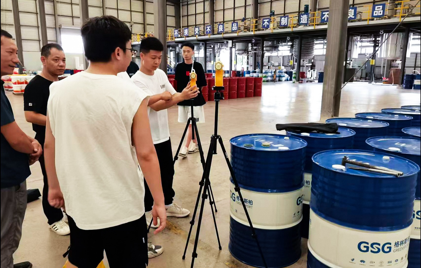 疾控中心到湖北工廠就職業(yè)危害因素作檢測，指標(biāo)均符合標(biāo)準(zhǔn)